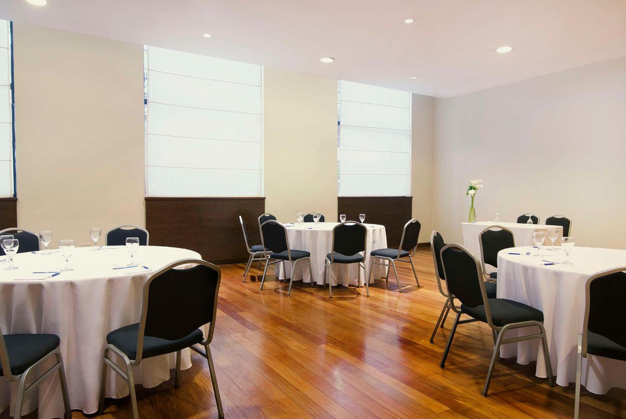 Nh Mendoza Cordillera Hotel Eksteriør billede