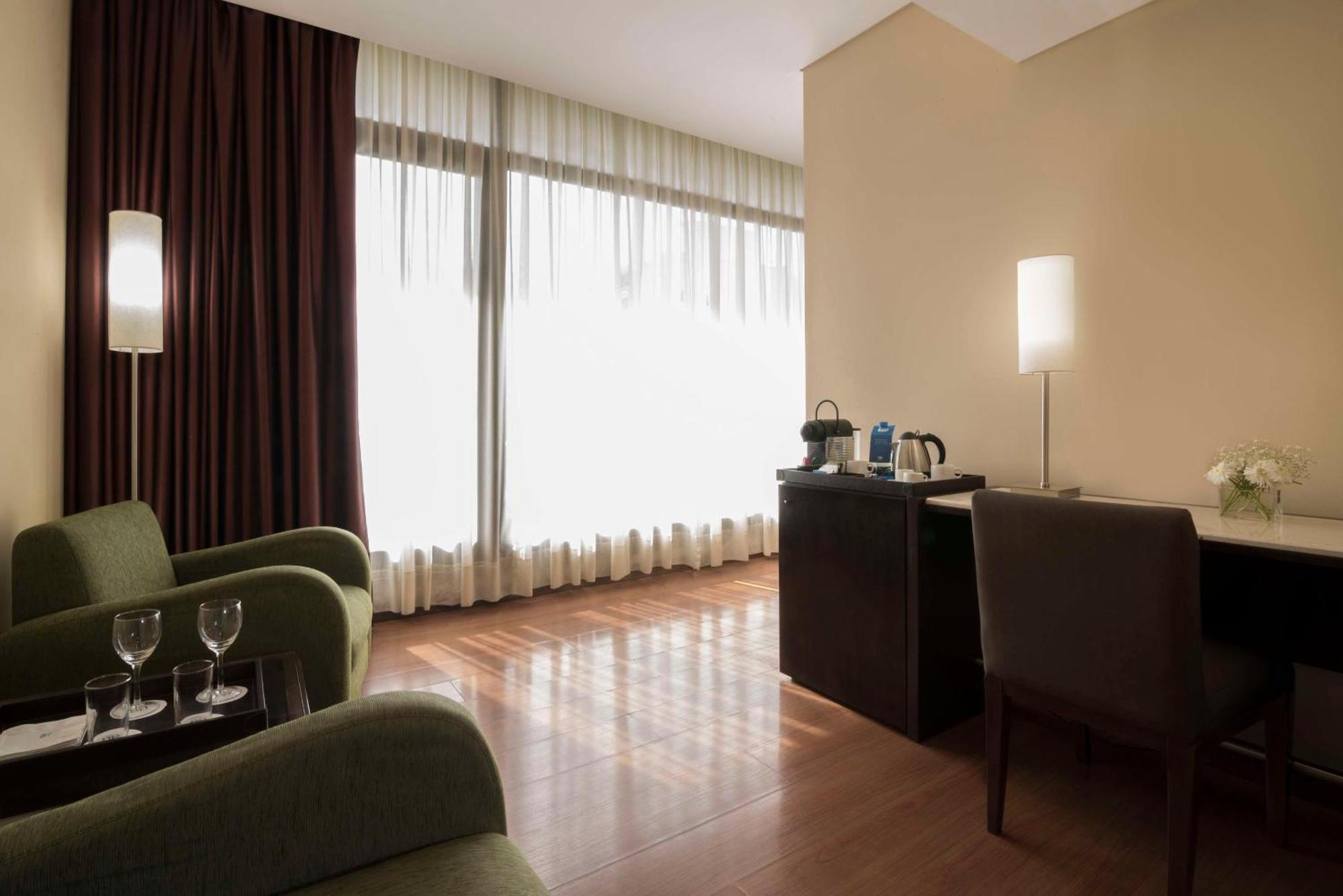 Nh Mendoza Cordillera Hotel Eksteriør billede
